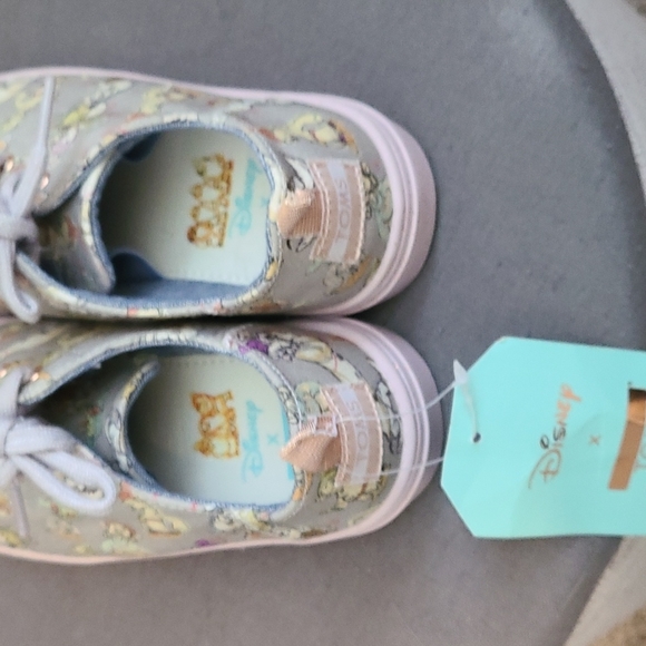 New Disney Toms, snow whit/7 dwarfs, youth side 4 - Picture 3 of 5